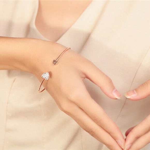 Gold Rhinestone Crystal Heart Cuff Bangle Bracelet - Picture 5 of 8